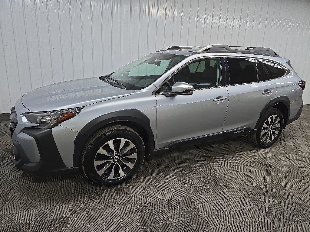 Used 2023 Subaru Outback Touring XT AWD/4WD image 6