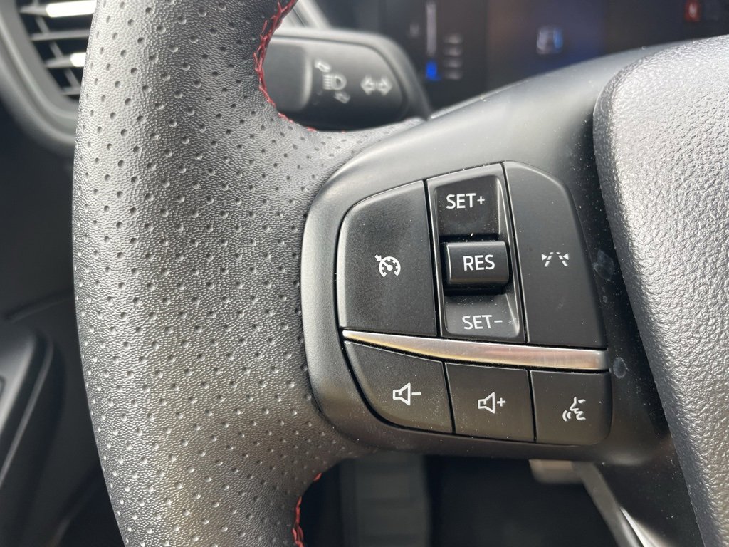 Used 2024 Ford Escape ST-Line image 9