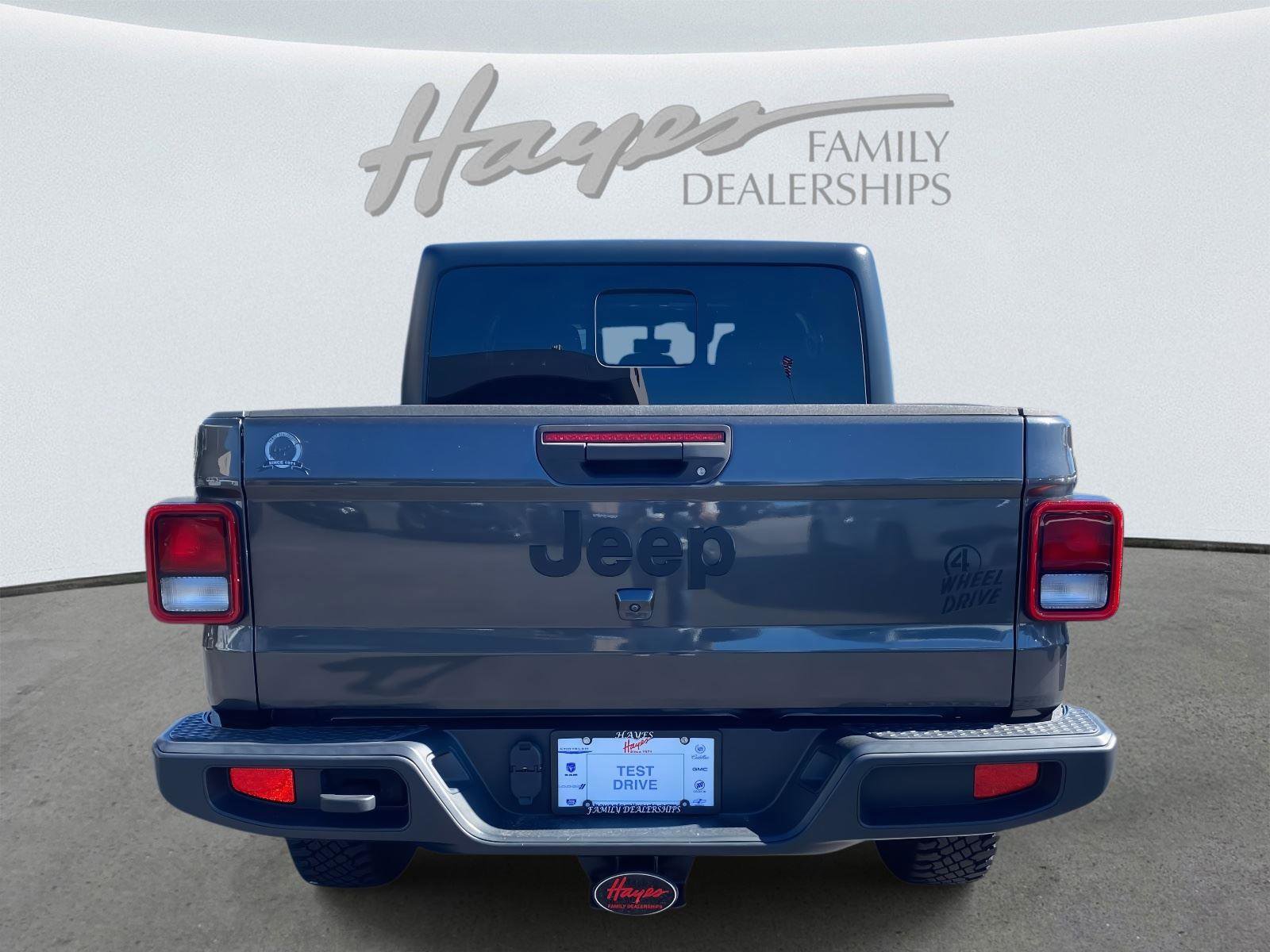 Used 2021 Jeep Gladiator Willys image 42