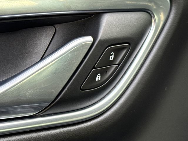 Used 2021 Chevrolet Tahoe Z71 w/ Z71 Signature Package image 23