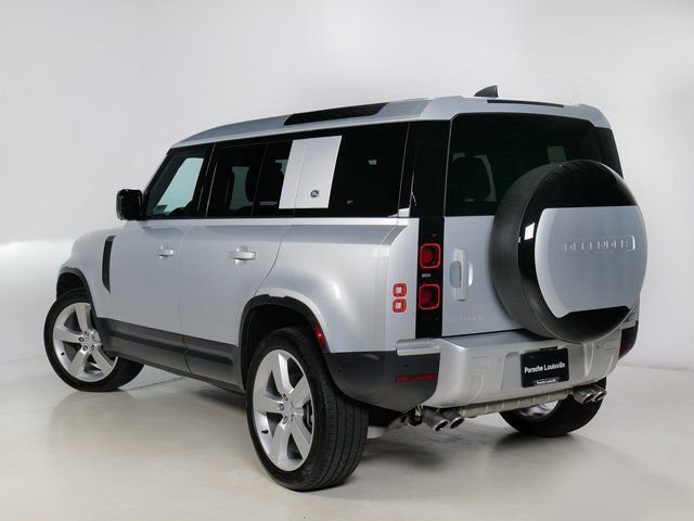 Used 2024 Land Rover Defender 110 SE AWD/4WD image 3