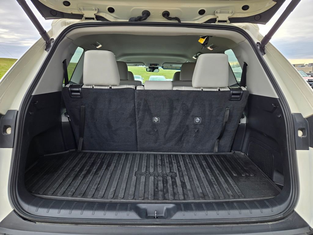 Used 2024 Toyota Grand Highlander XLE image 32