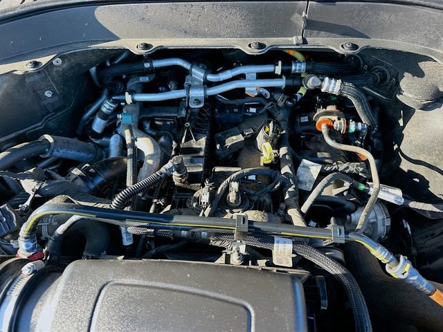 Used 2021 Ford Explorer XLT image 30