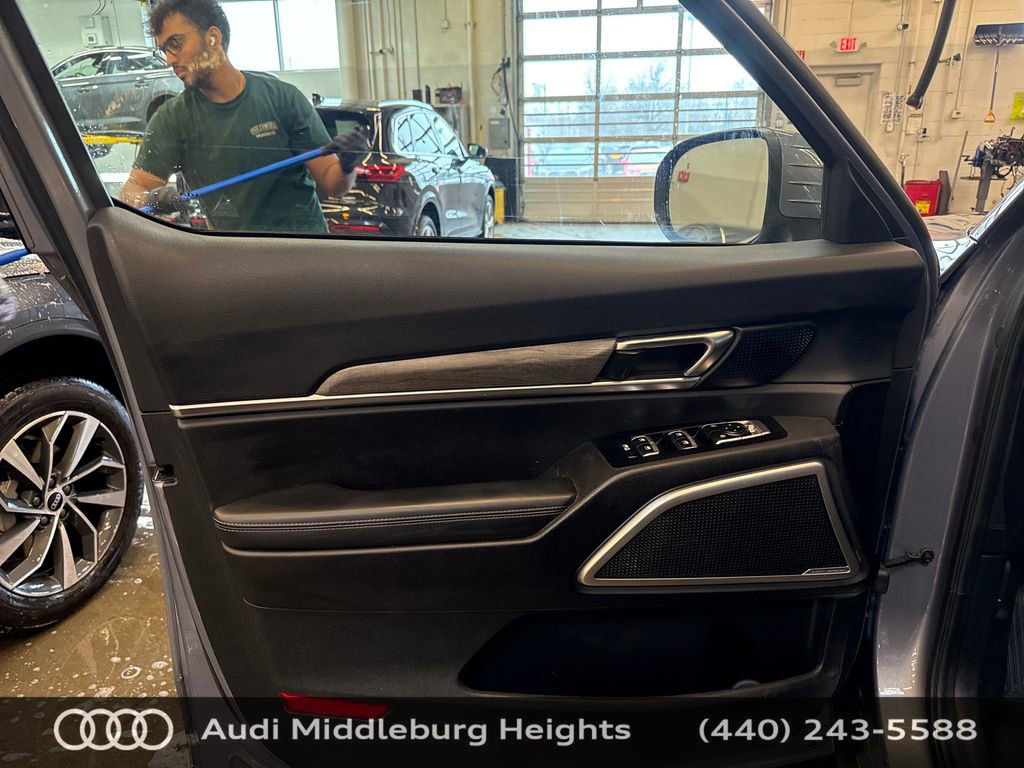 Used 2022 Kia Telluride EX w/ EX Premium Package image 11