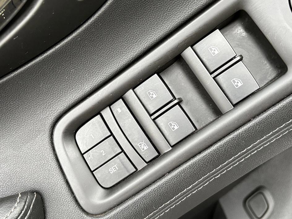 Used 2015 Buick LaCrosse Leather image 18