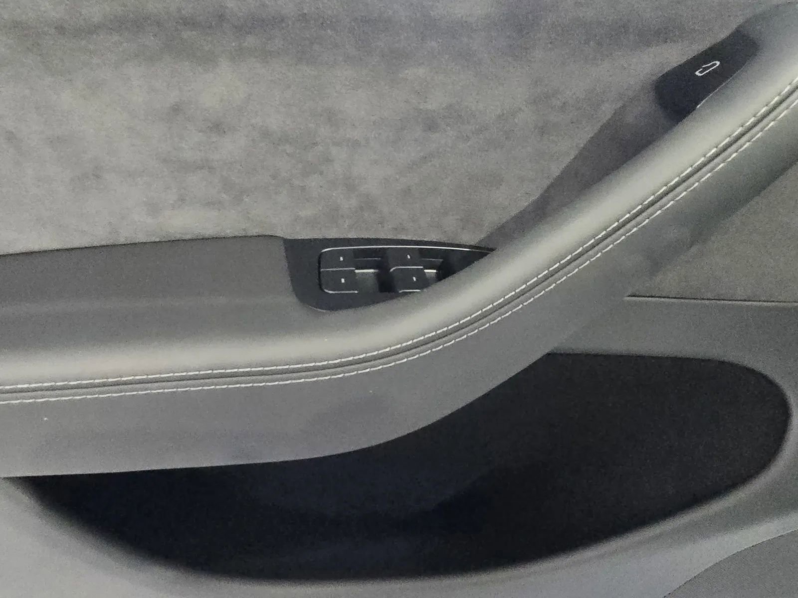 Used 2026 Tesla Model Y Long Range image 13