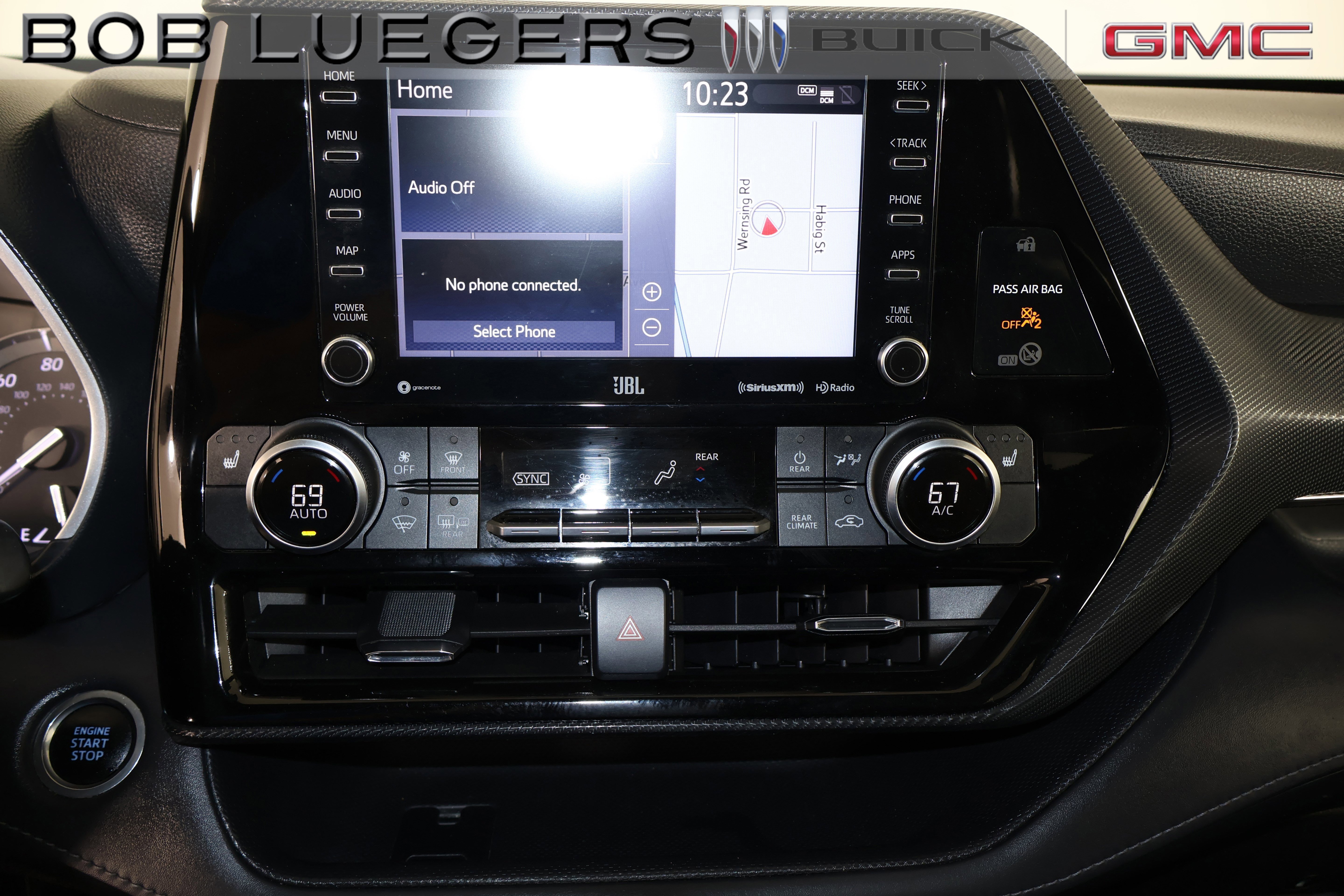 Used 2021 Toyota Highlander XSE AWD/4WD image 24