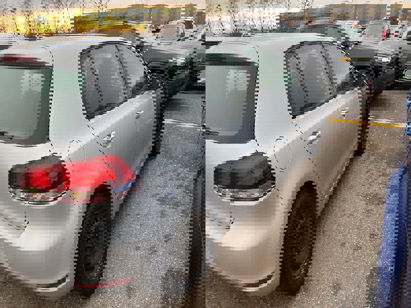 Used 2010 Volkswagen Golf 4-Door image 15