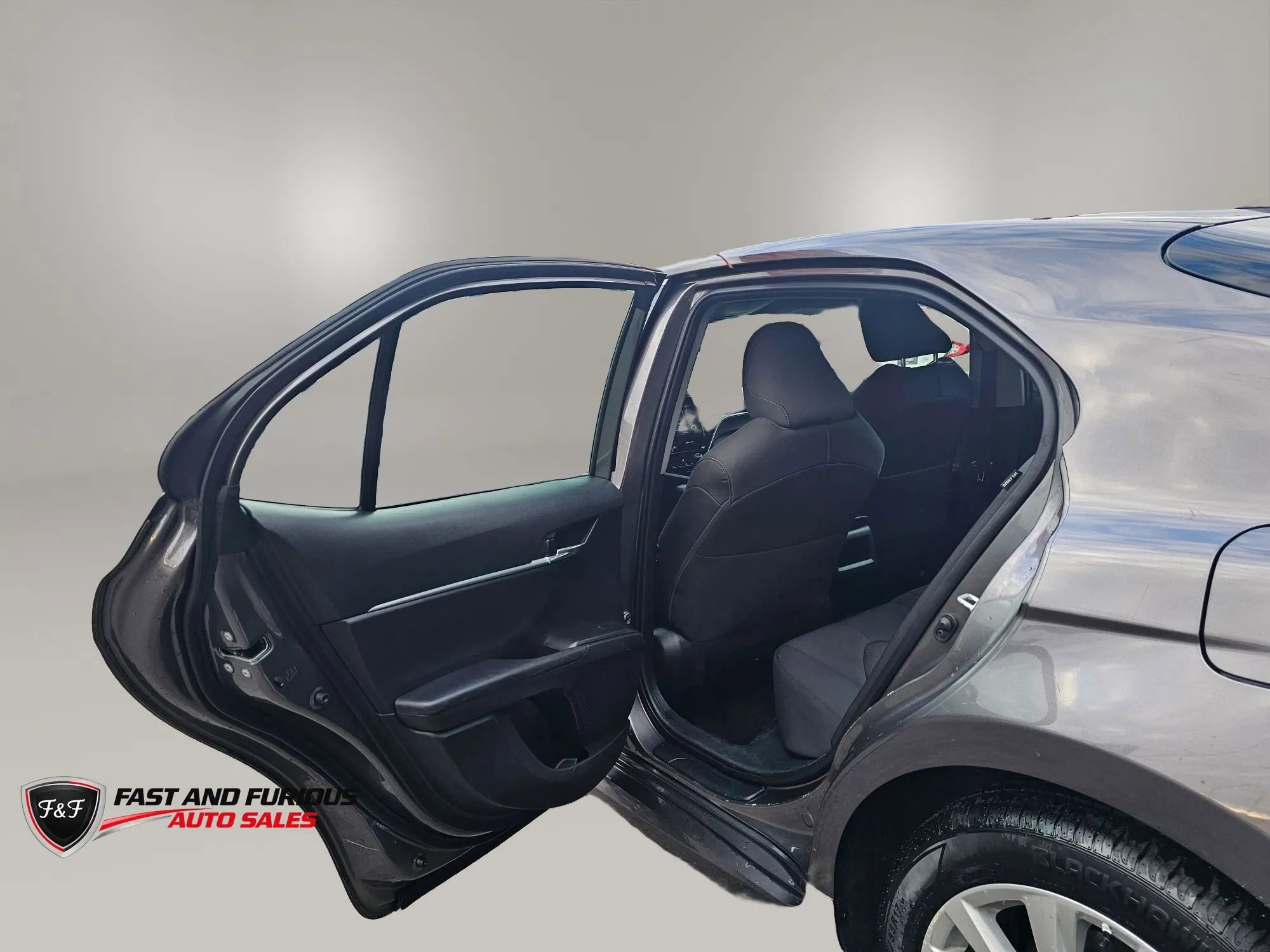 Used 2023 Toyota Camry LE FWD image 10