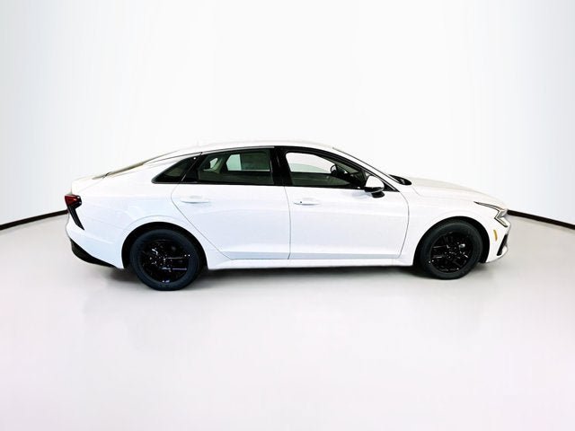 New 2025 Kia K5 LXS FWD image 4