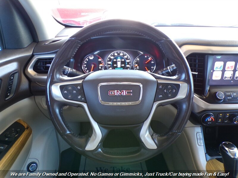 Used 2018 GMC Acadia Denali w/ Technology Package FWD image 15