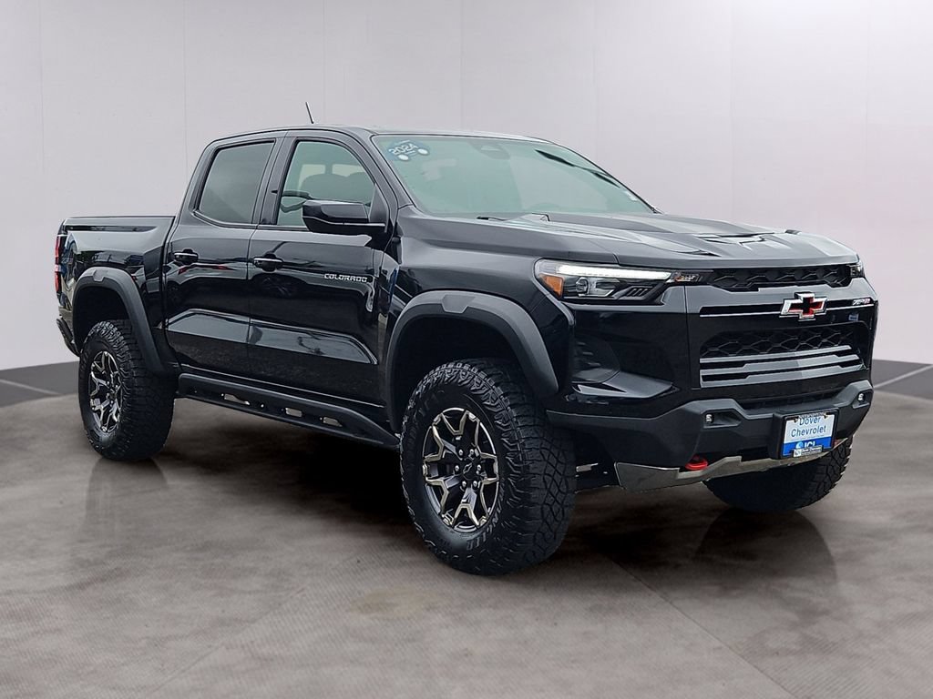 Certified 2024 Chevrolet Colorado ZR2 w/ Safety Package AWD/4WD image 3