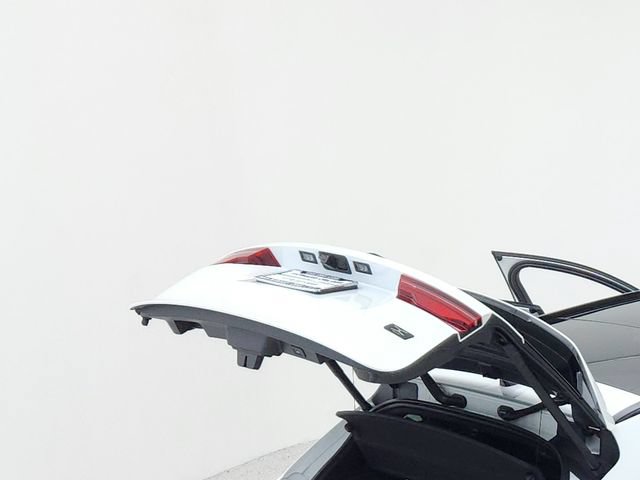 Used 2026 Jaguar F-PACE R-Dynamic S AWD/4WD image 16