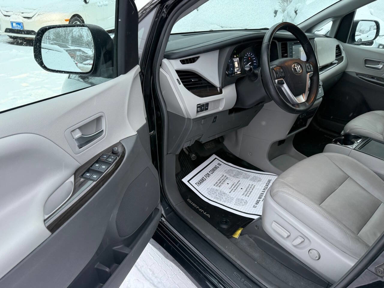 Used 2019 Toyota Sienna XLE Premium image 21