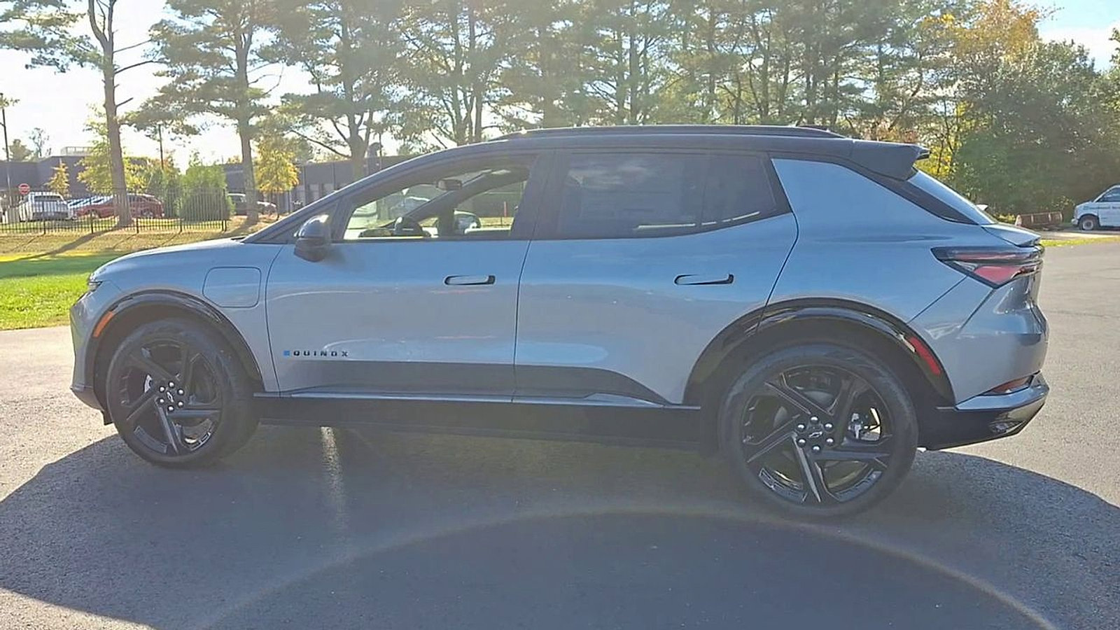 New 2026 Chevrolet Equinox EV RS image 9