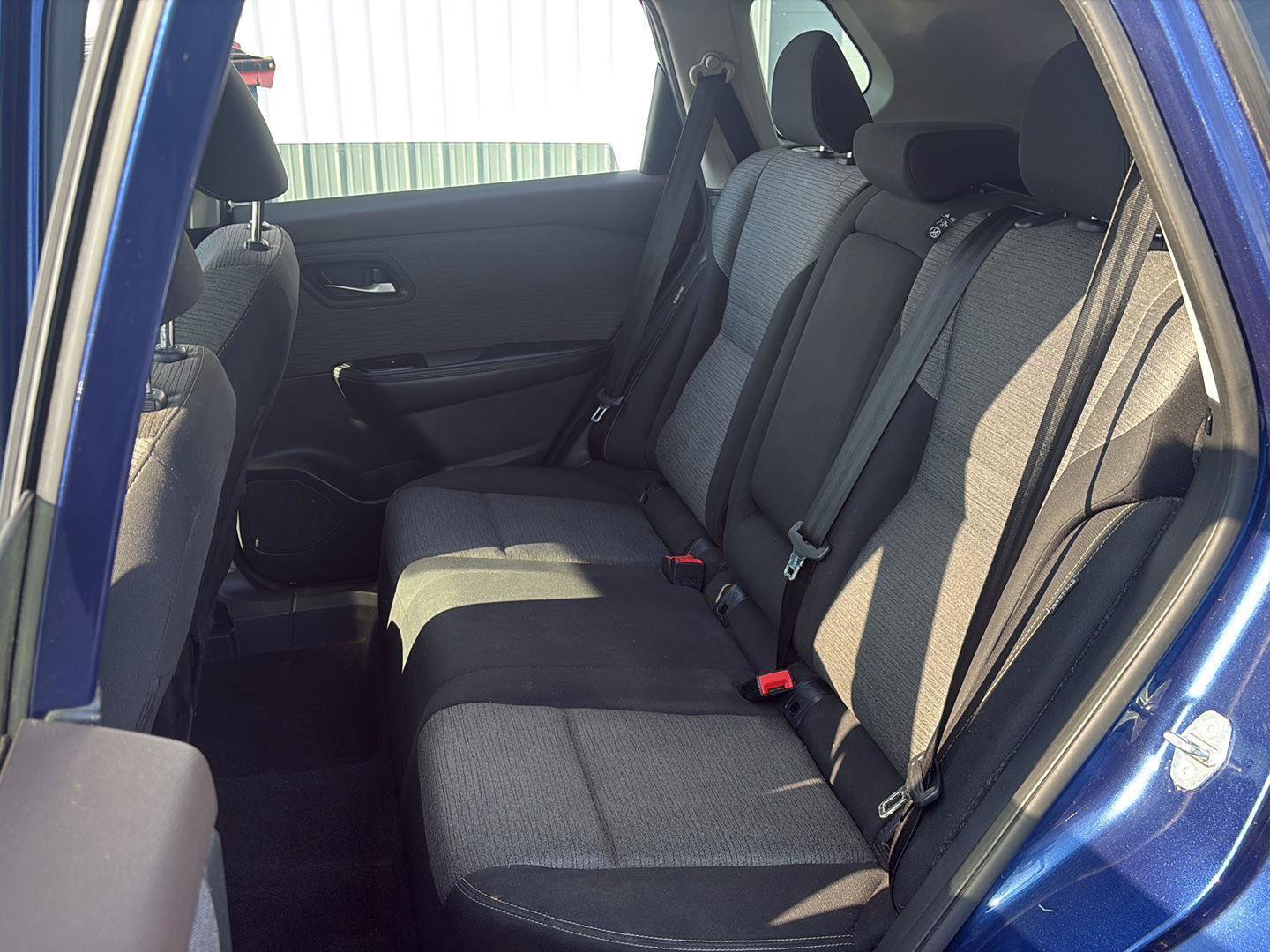 Used 2023 Nissan Rogue SV image 19