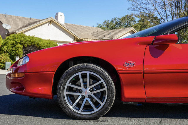 Used 2002 Chevrolet Camaro Z28 w/ SS Performance/Appearance Pkg RWD image 4