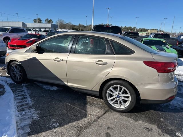 Used 2018 Ford Focus SE image 3
