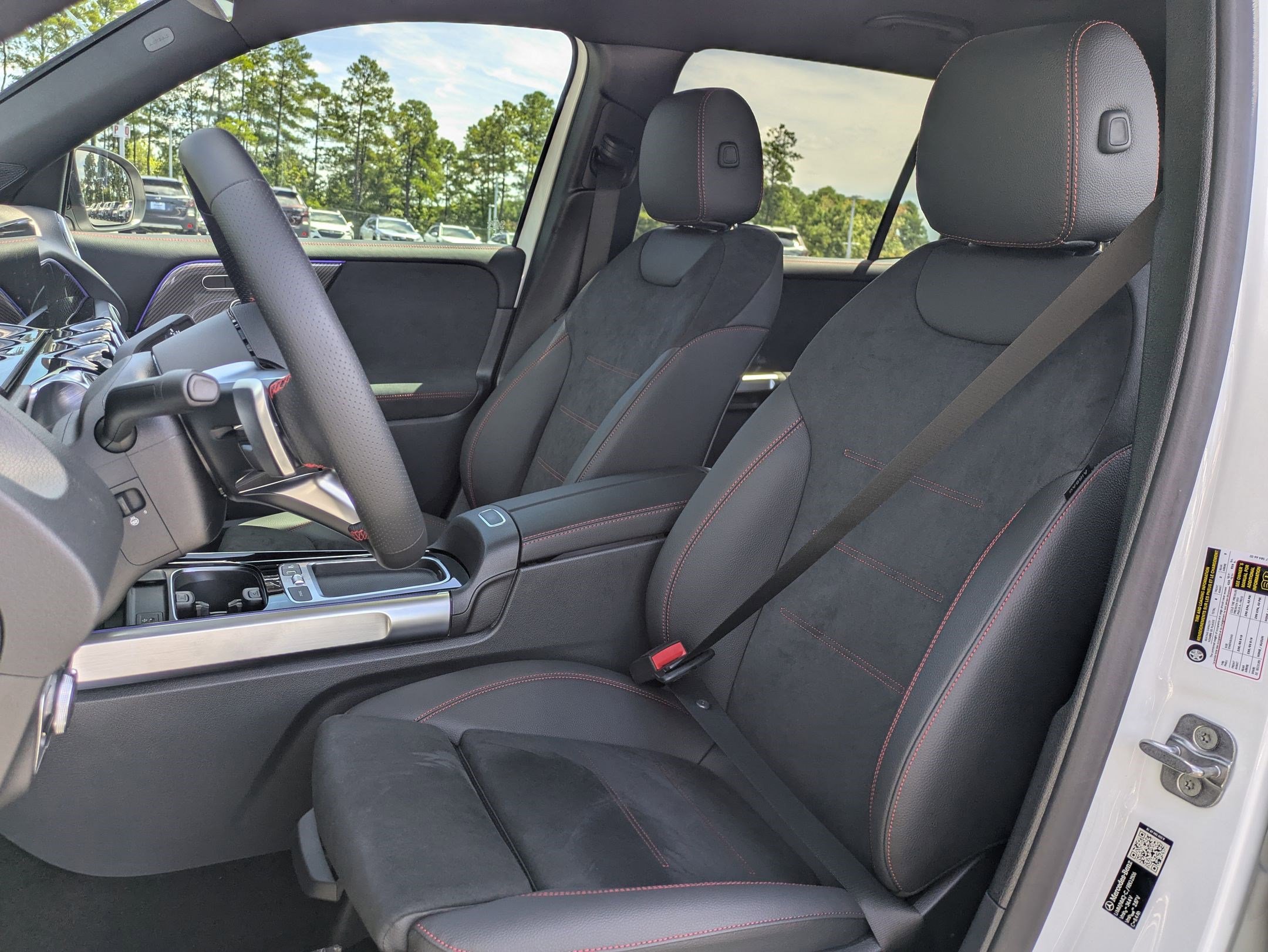 New 2026 Mercedes-Benz GLB 250 image 17