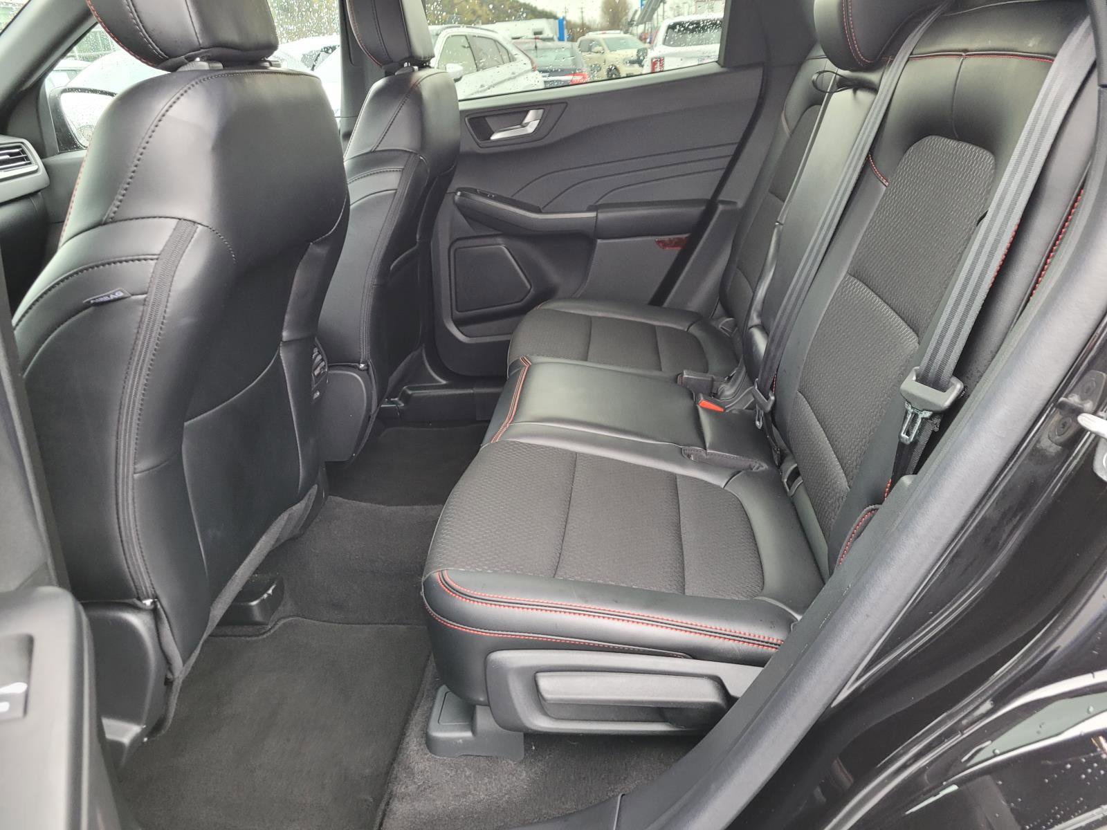 Used 2025 Ford Escape ST-Line AWD/4WD image 13