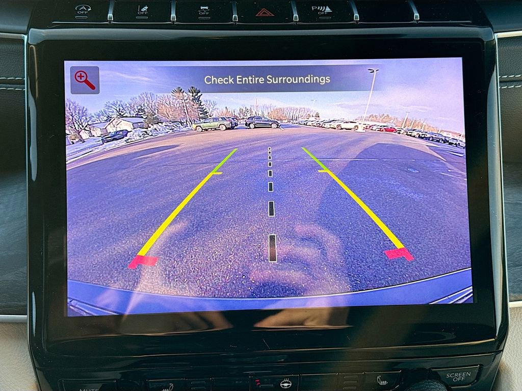 Used 2024 Jeep Grand Cherokee Limited image 12