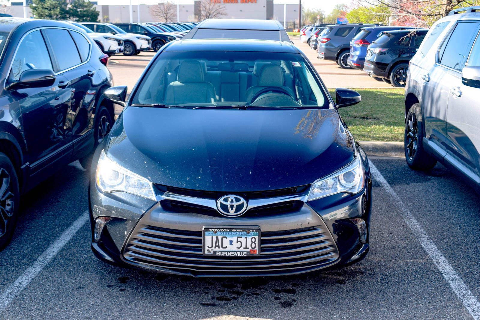 Used 2016 Toyota Camry XLE w/ Moonroof Package FWD image 14