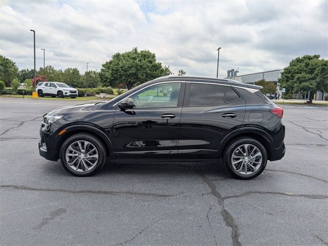 Used 2023 Buick Encore GX Select w/ Sport Touring Package image 5