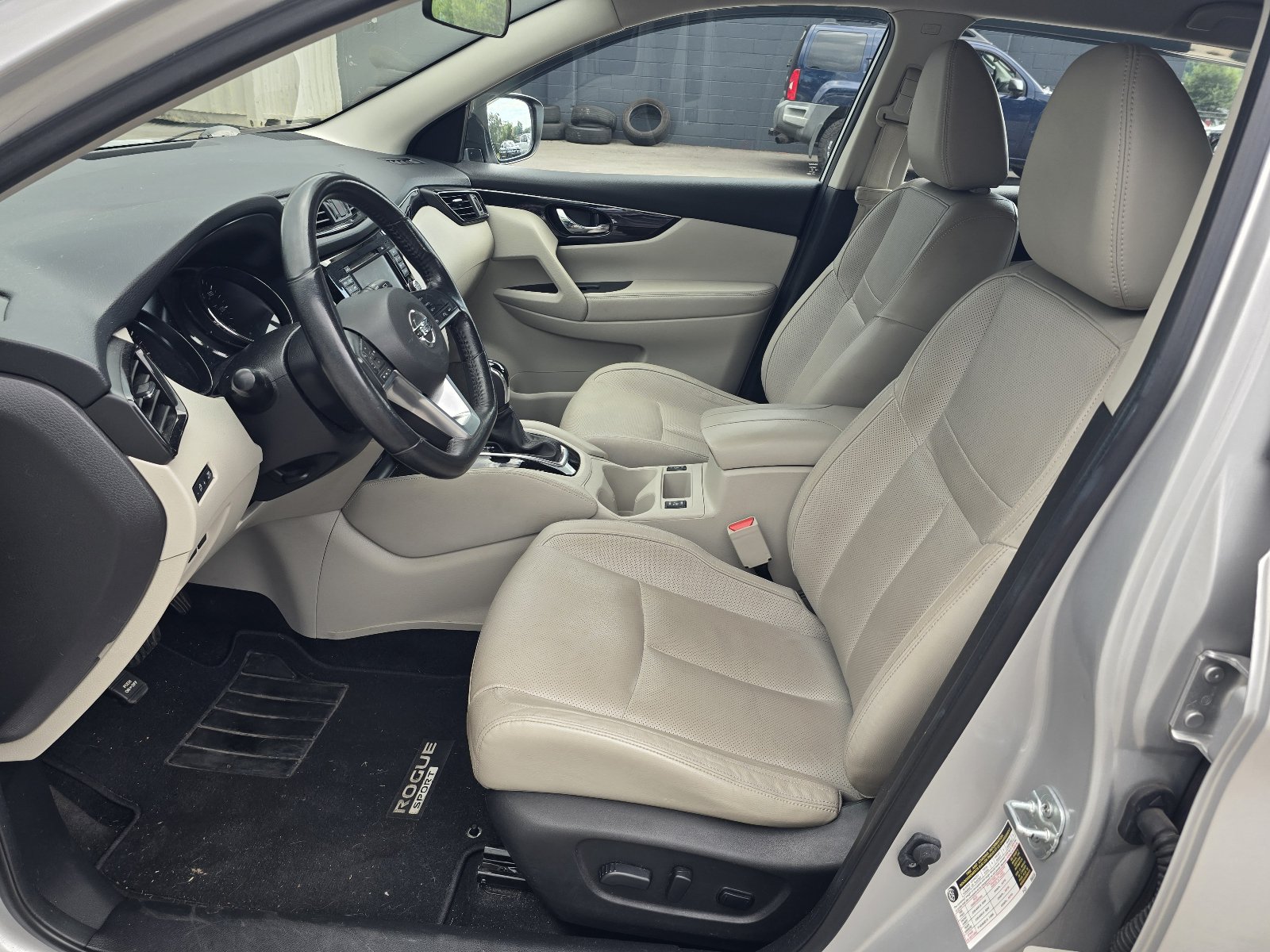 Used 2018 Nissan Rogue Sport SL FWD image 13