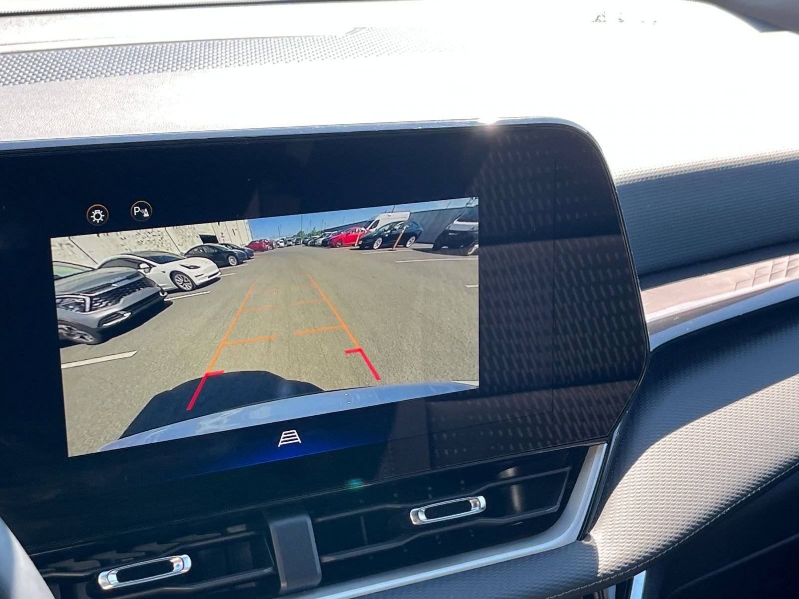 Used 2025 Chevrolet Equinox LT FWD image 23