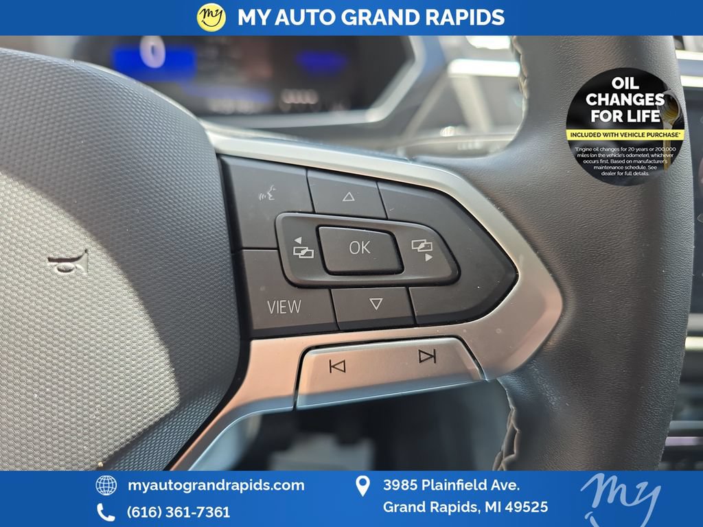 Used 2023 Volkswagen Tiguan SE AWD/4WD image 16