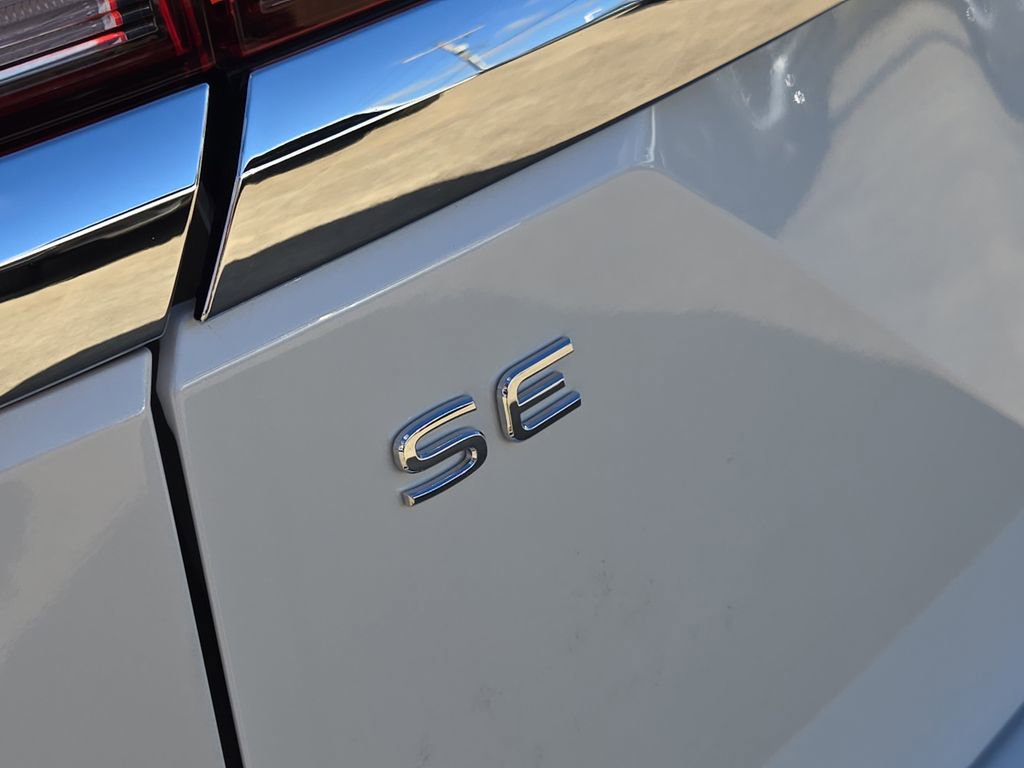 New 2026 Volkswagen Atlas SE image 8