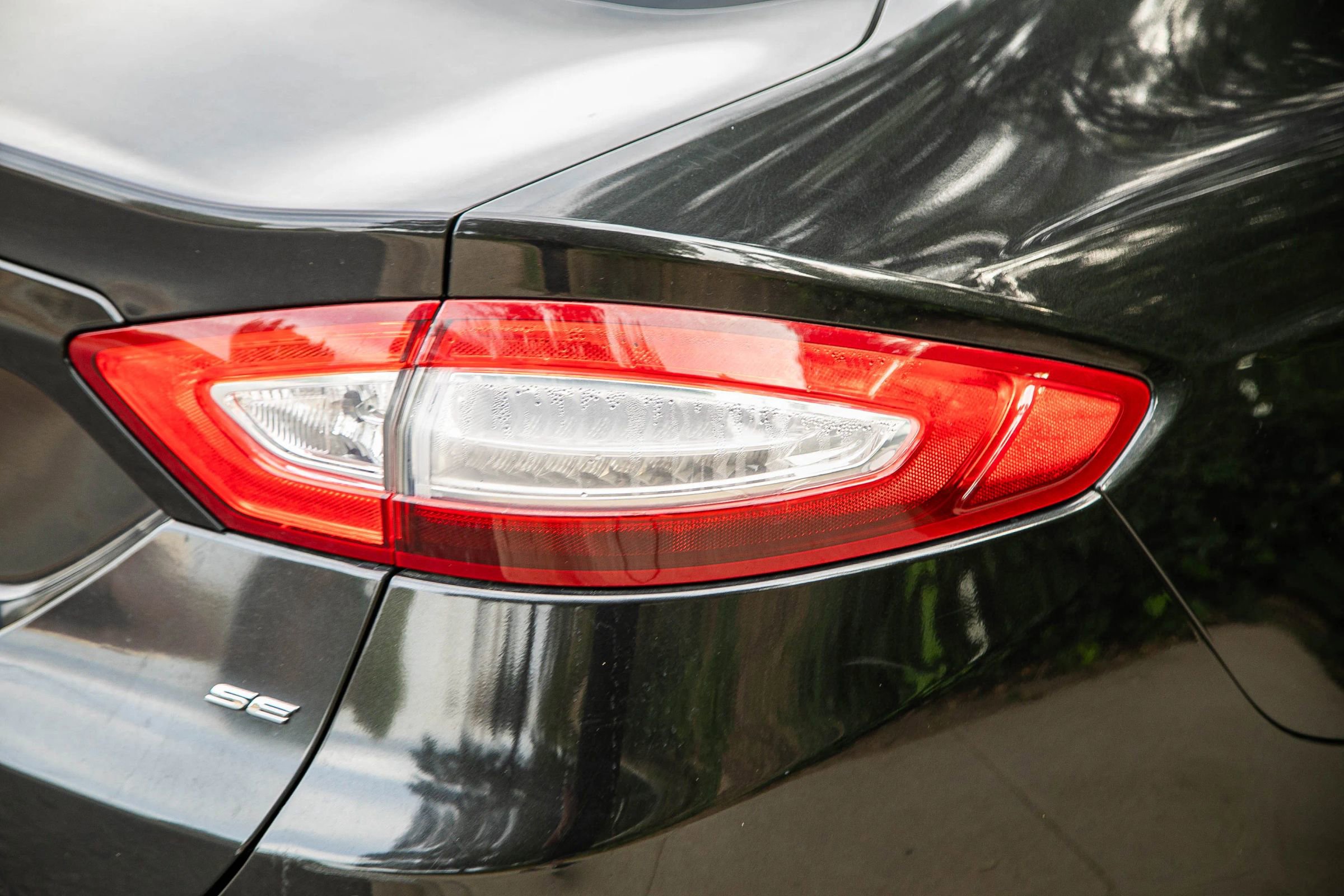 Used 2014 Ford Fusion SE image 9