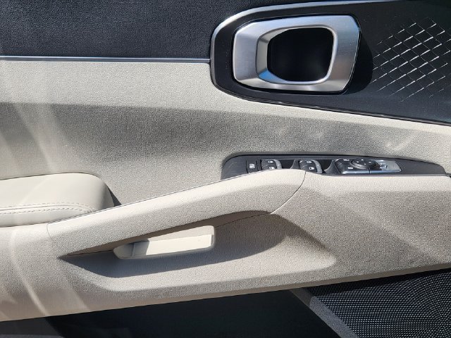 Certified 2022 Kia Sorento S w/ Panoramic Sunroof Package FWD image 24
