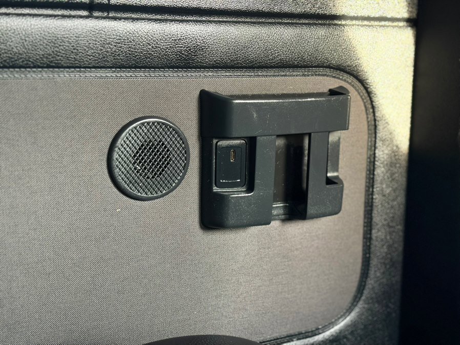 Used 2023 Mercedes-Benz Sprinter 2500 image 30