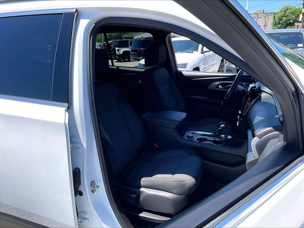 Used 2023 Chevrolet Traverse LT w/ LPO, Floor Liner Package AWD/4WD image 11