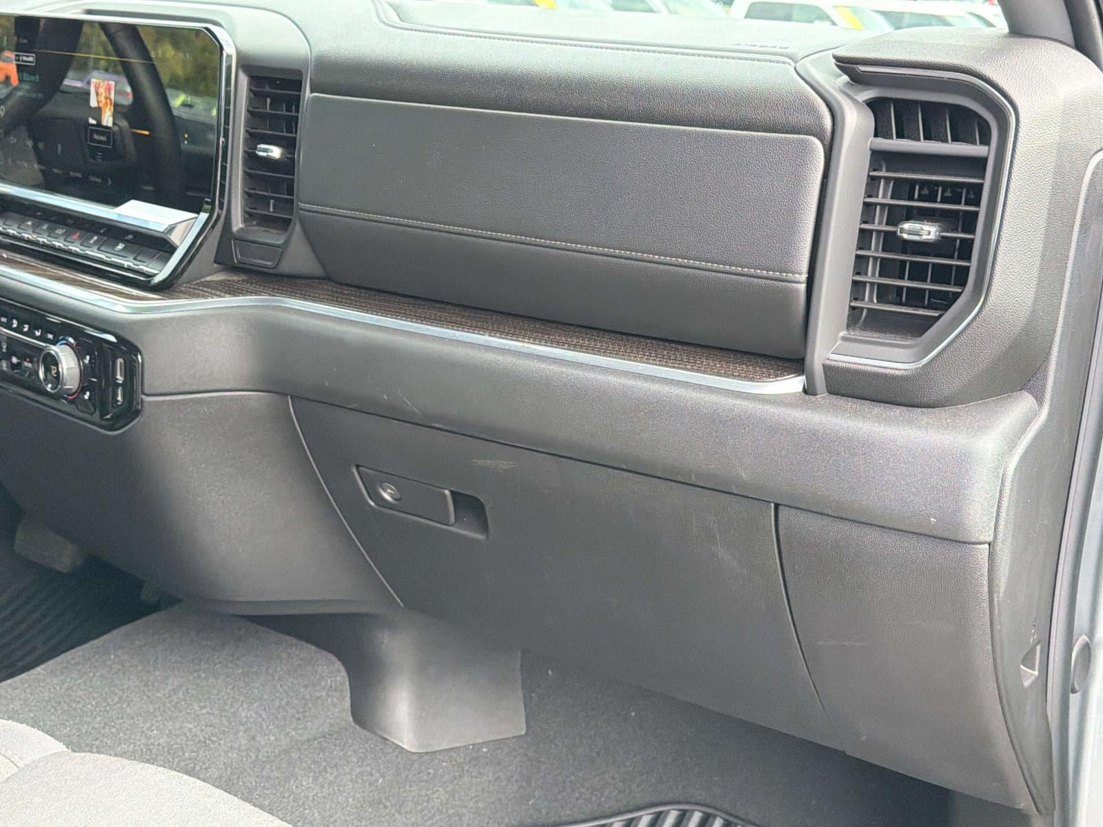 Used 2026 Chevrolet Silverado 1500 LT AWD/4WD image 25