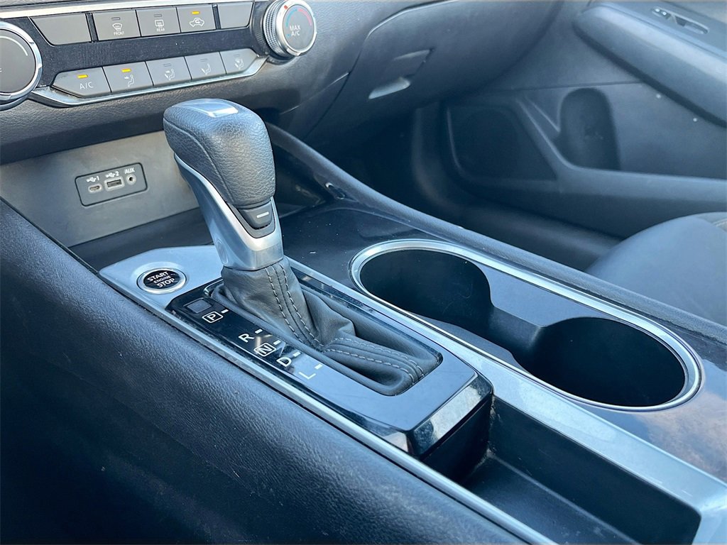 Used 2024 Nissan Altima 2.5 SV image 16