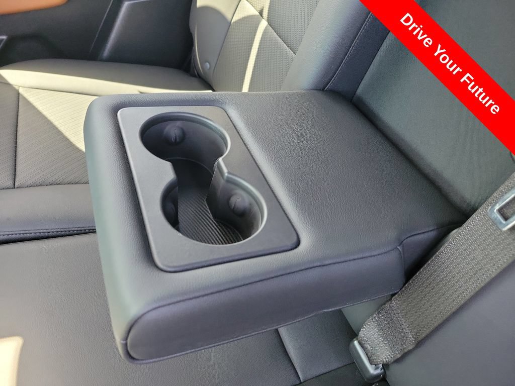 Used 2023 GMC Canyon AT4 w/ AT4 Premium Package AWD/4WD image 23