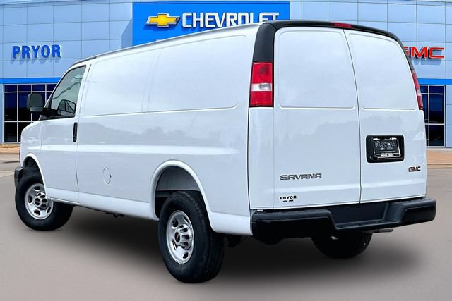 New 2026 GMC Savana 2500 w/ Driver Convenience Package RWD image 3
