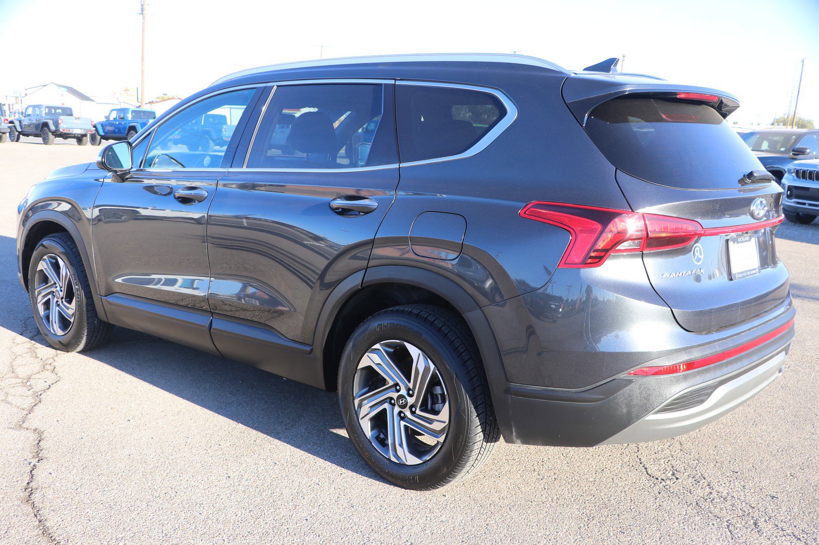 Used 2023 Hyundai Santa Fe SEL image 5