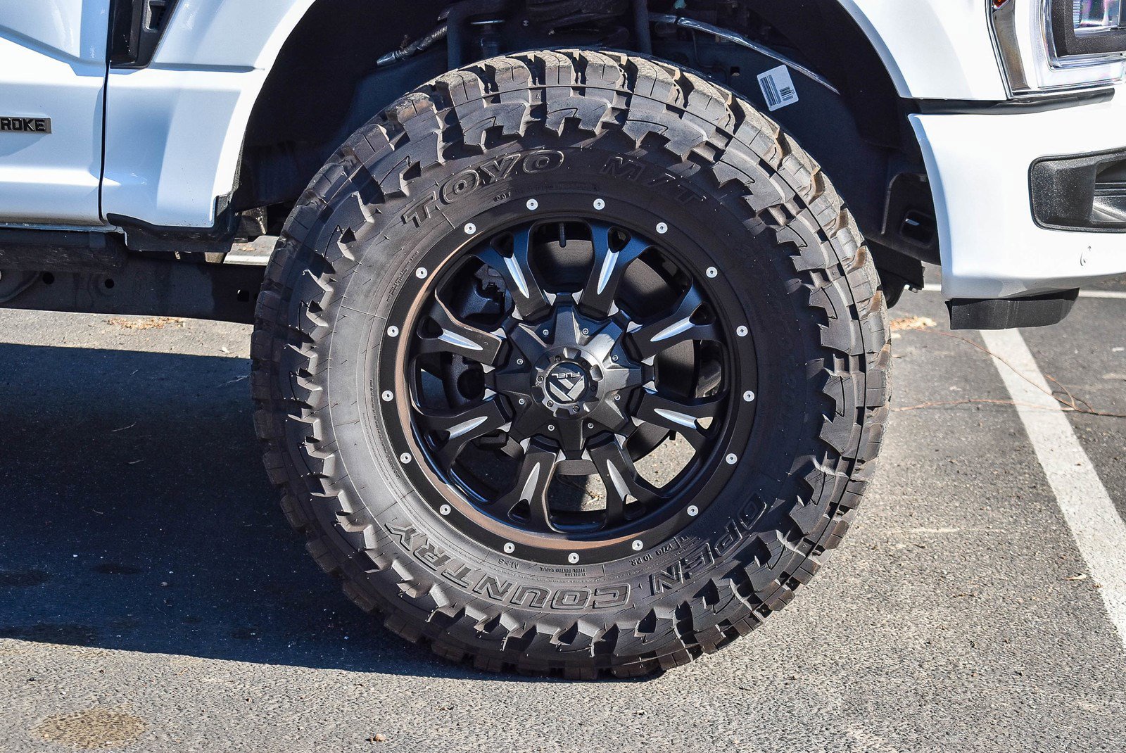 Used 2024 Ford F350 Lariat w/ Lariat Ultimate Package image 10