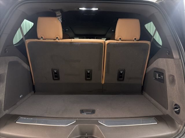 Certified 2026 Cadillac Escalade Luxury w/ LPO, Floor Liner Package RWD image 19