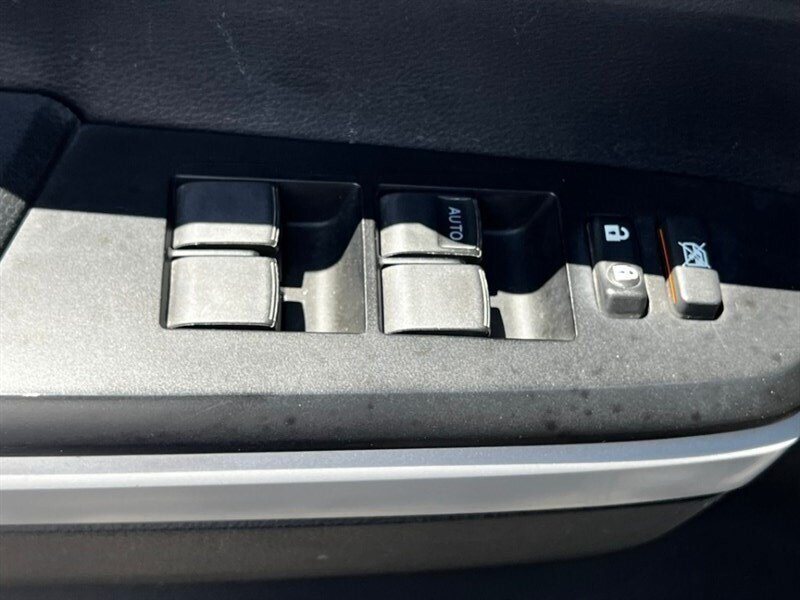 Used 2019 Toyota Tundra SR5 AWD/4WD image 25