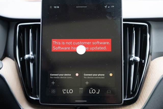 New 2026 Volvo XC60 B5 Plus w/ Protection Package Premier image 23