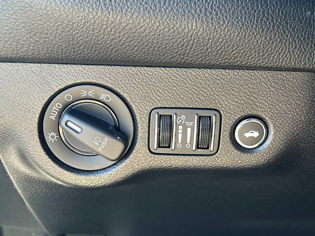 Used 2019 Dodge Challenger R/T w/ Cold Weather Group RWD image 28