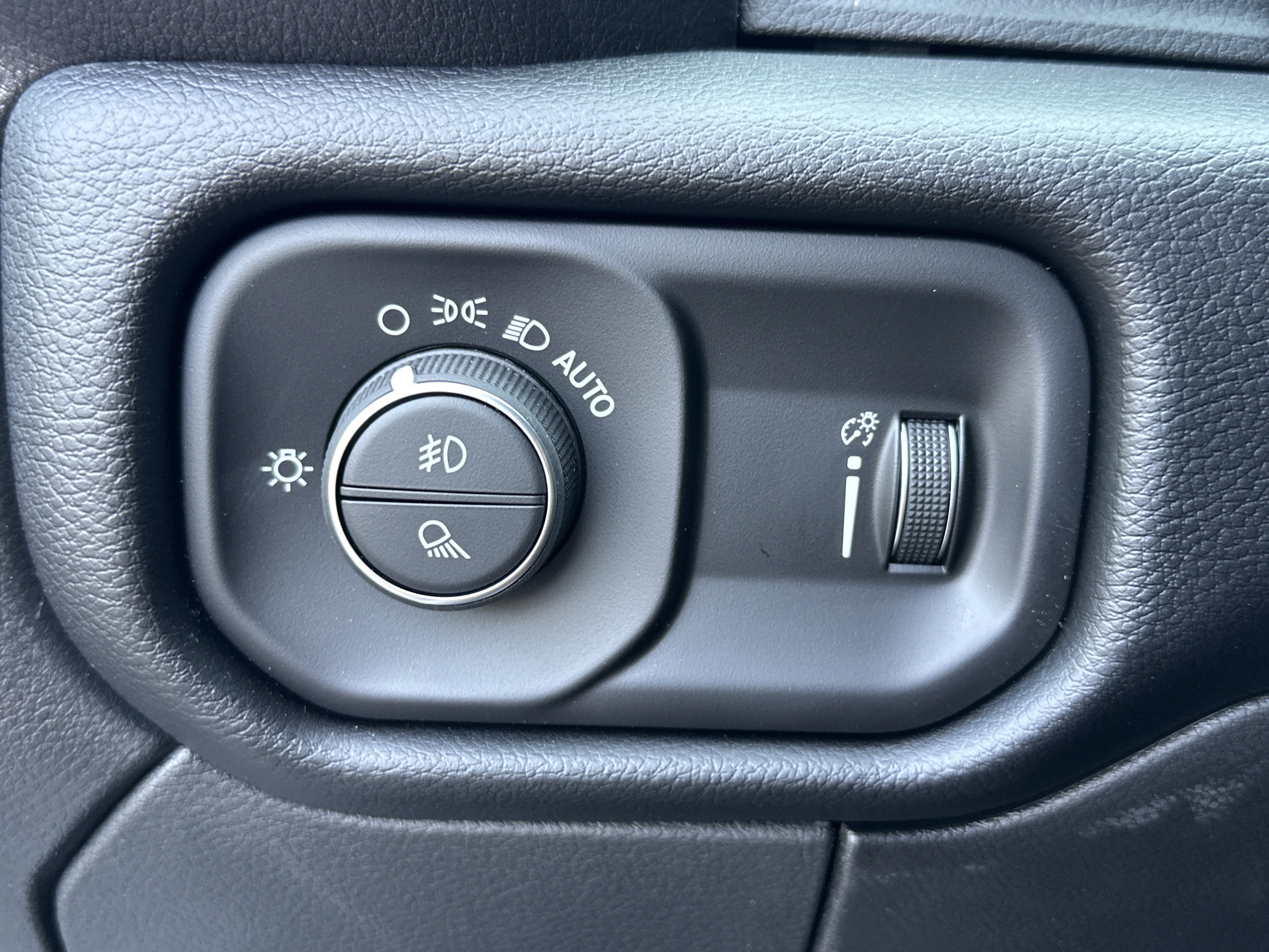 New 2026 RAM 3500 Big Horn AWD/4WD image 14