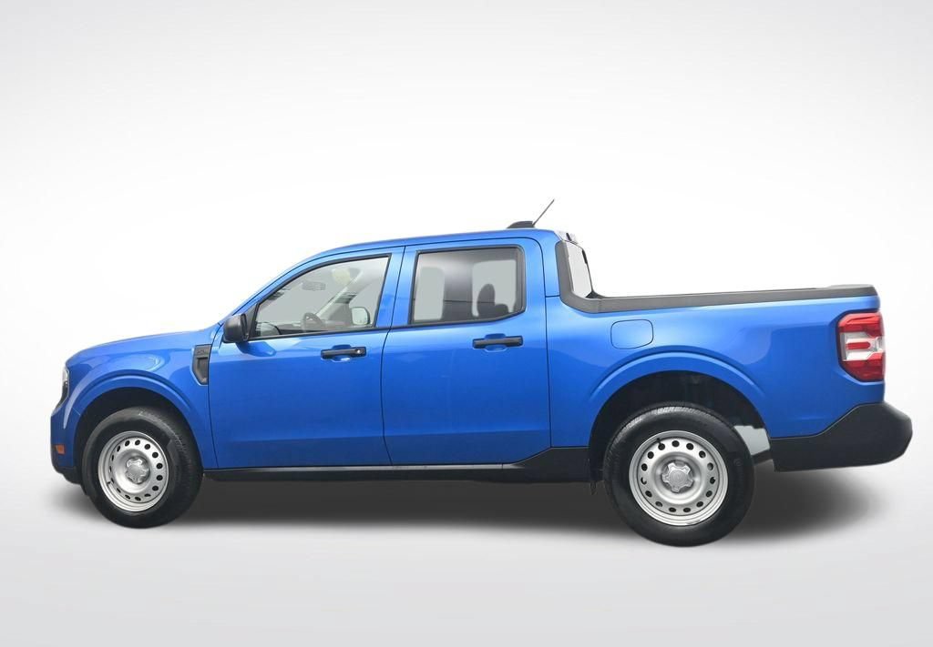 Used 2025 Ford Maverick XL w/ Equipment Group 102A AWD/4WD image 10