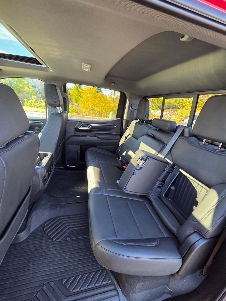 Used 2025 Chevrolet Silverado 1500 LT Trail Boss w/ Convenience Package II image 8