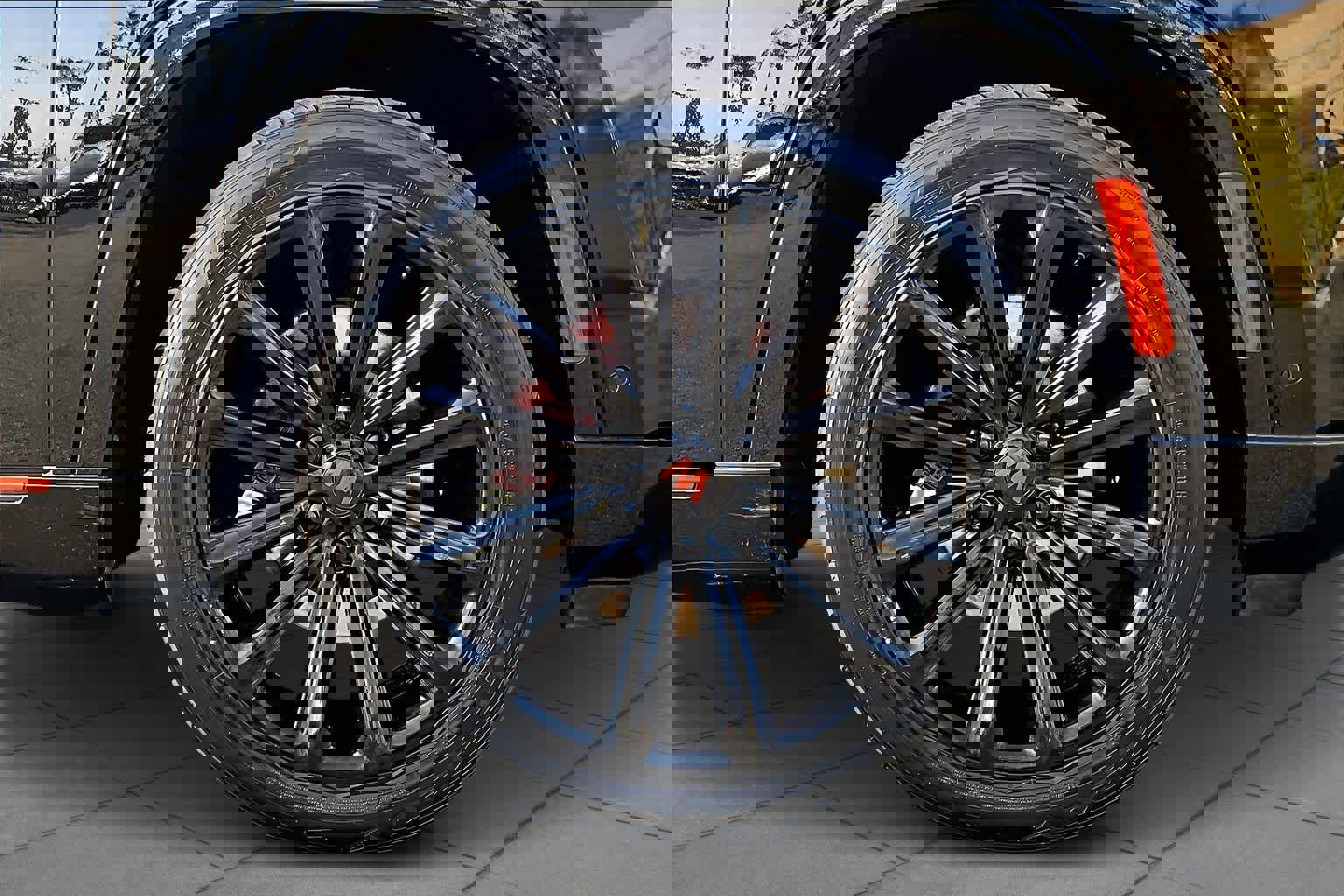 Used 2022 Jeep Grand Wagoneer Series II w/ Premium Group II image 9