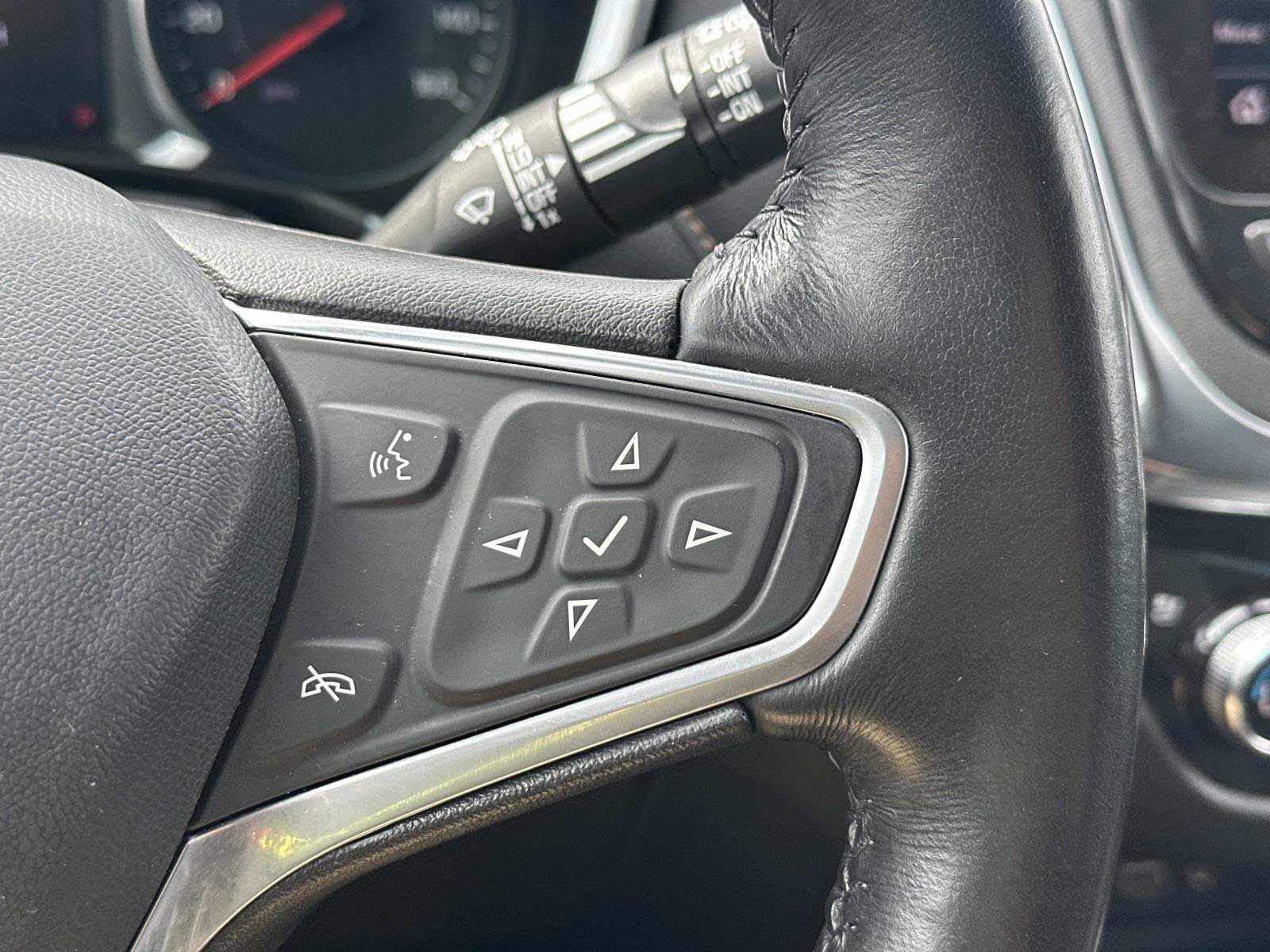 Certified 2022 Chevrolet Equinox Premier AWD/4WD image 22